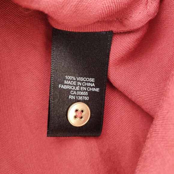 🌿3/$20 RW&CO Wrap blouse - Picture 4 of 4